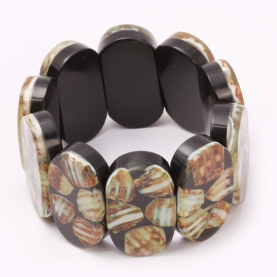 30% OFF on KhoobSurati Diva-style Strechable Wood Bracelet
