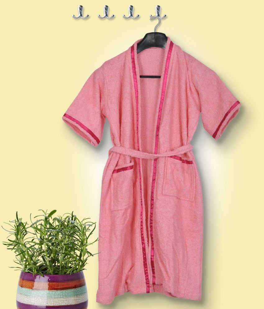 10% OFF on Skumars Love Touch Pink Small Bath Robe 10% OFF on Skumars Love Touch Pink Small Bath Robe