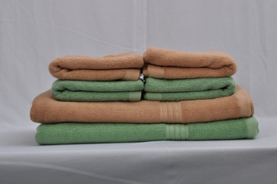 50% OFF on Skumars Love Touch Cotton Set of Towels, Bath Towel, Hand Towel 50% OFF on Skumars Love Touch Cotton Set of Towels, Bath Towel, Hand Towel