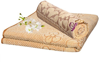 39% OFF on Handloomhub Cotton Bath Towel 39% OFF on Handloomhub Cotton Bath Towel