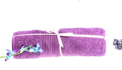 43% OFF on Shoppingtara Cotton Bath Towel