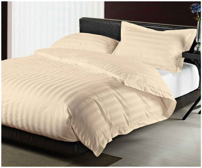 4% OFF on Shayan Homes Cotton King Bed Cover