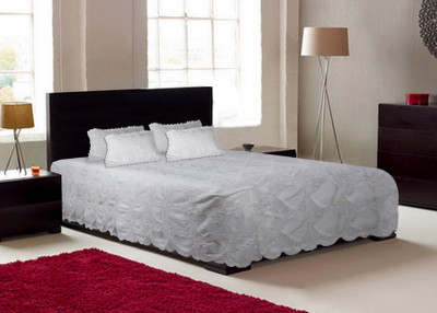 18% OFF on AMG International Cotton Double Bed Cover