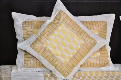 Banana Prints Polyester Double Bed Cover