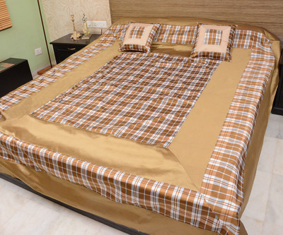67% OFF on Home Kouture Polyester, Silk Double Bed Cover