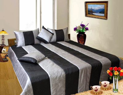 55% OFF on Dekor World Reversible Quilt Collection Pure Silk, Polyester Bedding Set