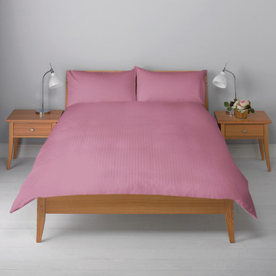 13% OFF on LNT Cotton Striped King Bedsheet