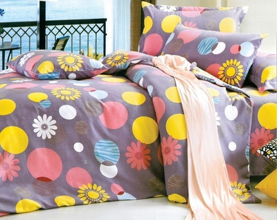 53% OFF on Fabhomes Polycotton Abstract Double Bedsheet