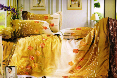 70% OFF on Rose Petal Polyester Floral Double, Queen Bedsheet