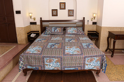 33% OFF on Soundarya Cotton Printed Double Bedsheet