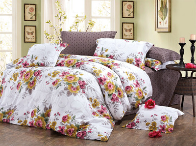 Bianca Cotton Floral King Bedsheet 1 Bedsheet, 2 Pillow Covers, Multicolor