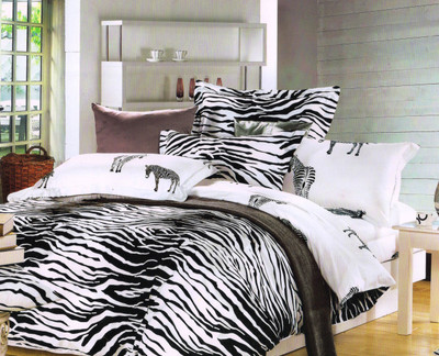 70% OFF on Rose Petal Cotton Animal Queen Bedsheet
