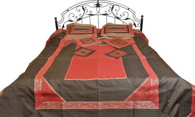 15% OFF on Exotic India Silk Floral Double Bedsheet 1 Bedsheet, 2 Pillow Covers, 4 Cushion Covers, Black