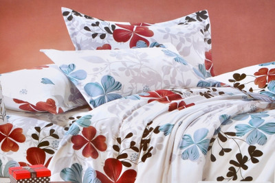 45% OFF on Valtellina Polyester Floral Double Bedsheet