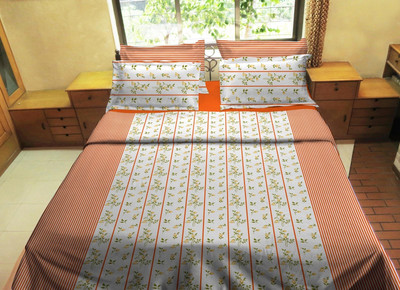 50% OFF on Hemlines Cotton, Satin Printed Double Bedsheet 1 Bedsheet, 2 Pillow Covers, Green, Orange, White