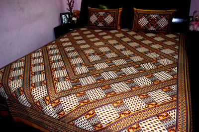 31% OFF on Rajasthani Decor Cotton Printed King Bedsheet