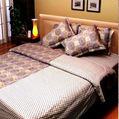 62% OFF on Lullabies By Sukuma Cotton Geometric King Bedsheet