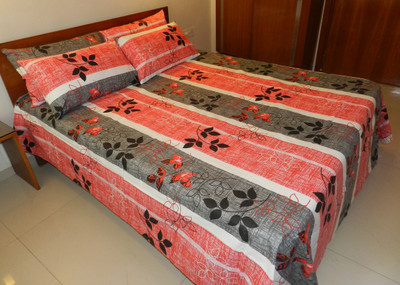 71% OFF on CocoBee Cotton Floral Double Bedsheet