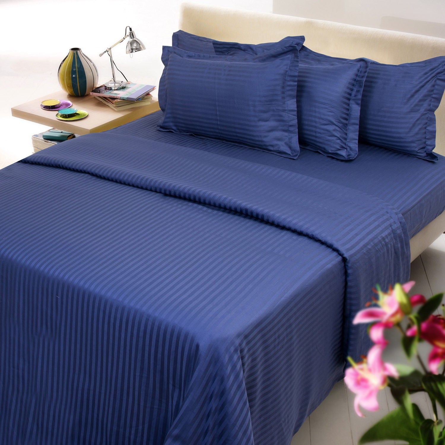 39% OFF on Mark Home Cotton Striped King Bedsheet