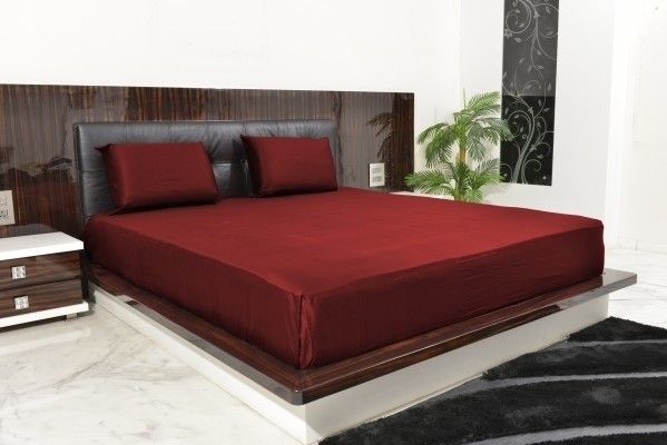 43% OFF on Hothaat Cotton Solid Double Fitted Bedsheet