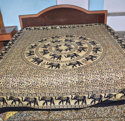 16% OFF on Amer Bed Sheet Cotton Abstract King Bedsheet