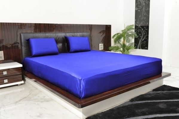 46% OFF on Hothaat Cotton Solid Single Fitted Bedsheet