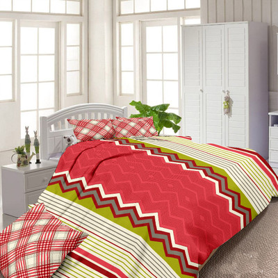 65% OFF on Urban Style Cotton Geometric Double Bedsheet 1 Bedsheet, 2 Pillow covers, Multicolor