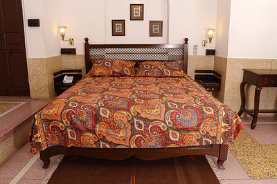 33% OFF on Soundarya Cotton Printed Double Bedsheet