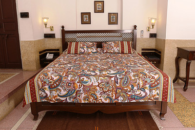 33% OFF on Soundarya Cotton Printed Double Bedsheet