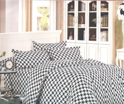 67% OFF on Breeza Polycotton Striped Double Bedsheet
