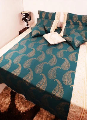 60% OFF on Heritagefabs Cotton Printed Double Bedsheet