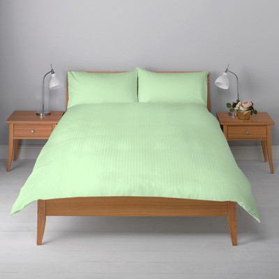 19% OFF on LNT Cotton Striped Double Bedsheet 19% OFF on LNT Cotton Striped Double Bedsheet