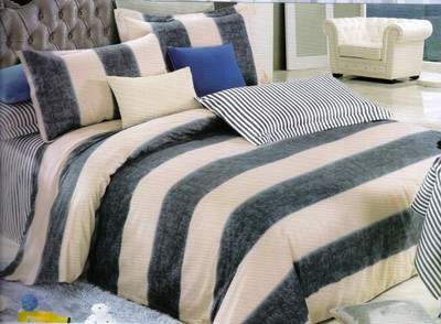 61% OFF on KKK Cotton Striped Double Bedsheet