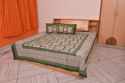 60% OFF on Handicana Cotton Printed Double Fitted Bedsheet 60% OFF on Handicana Cotton Printed Double Fitted Bedsheet