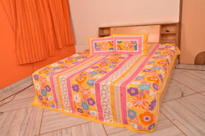 60% OFF on First Look Cotton Floral Double Bedsheet 60% OFF on First Look Cotton Floral Double Bedsheet