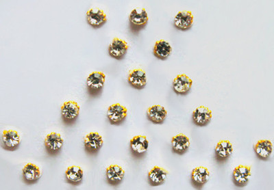 20% OFF on Fusion Jewels Forehead Bindi Gold, White Bindis 20% OFF on Fusion Jewels Forehead Bindi Gold, White Bindis