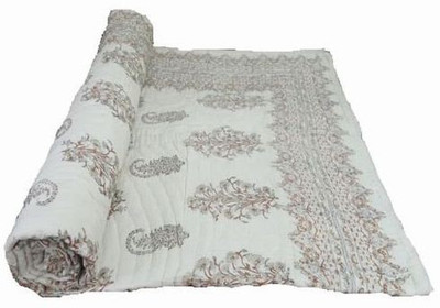 51% OFF on Shoppingtara Floral Double Quilt & Comforter 51% OFF on Shoppingtara Floral Double Quilt & Comforter