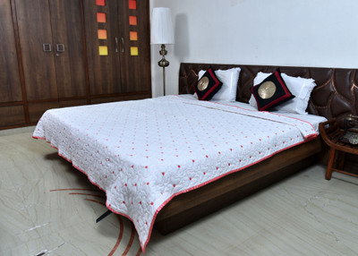 La Speranza Embroidered Double Quilt & Comforter La Speranza Embroidered Double Quilt & Comforter