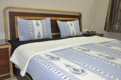 60% OFF on Lal Haveli Paisley Queen Coral Blanket