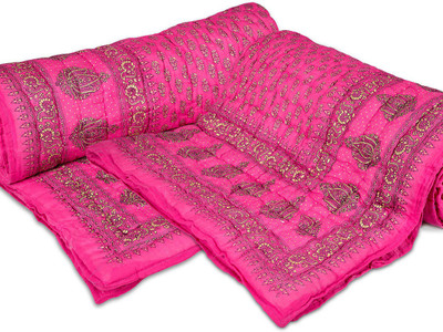 24% OFF on GRJ India Printed Single Quilt