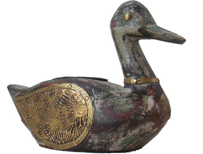 20% OFF on Indune Lifestyle Swan Wooden, Brass 1 - Cup Tealight Holder Green, Pack of 1