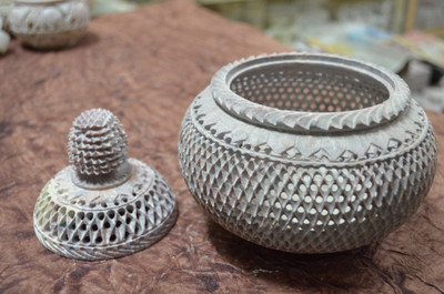 63% OFF on Artist Haat Natural Soapstone Hand carved Plain Design2 Jar Stoneware 1 - Cup Tealight Holder Beige, Pack of 1