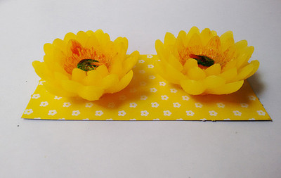 40% OFF on Zanky Yellow Lotus Shaped Candle