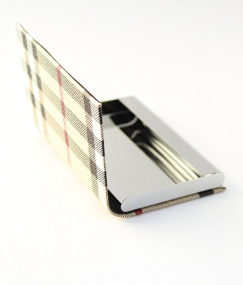 57% OFF on Roccia Exclusive 15 Card Holder 57% OFF on Roccia Exclusive 15 Card Holder