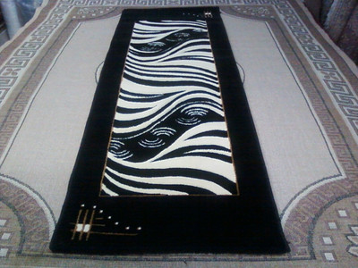 11% OFF on I.C Black Wool Carpet