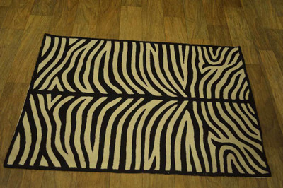 58% OFF on Amazing Hind Black, White Wool Area Rug 58% OFF on Amazing Hind Black, White Wool Area Rug