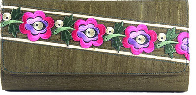 54% OFF on Favola Classic Women Party Multicolor Linen Clutch