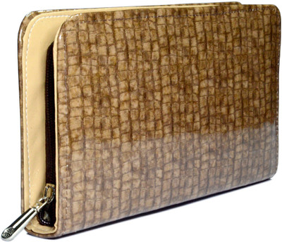 80% OFF on Magiq Tabee-1 Women Casual Beige Artficial leather Clutch