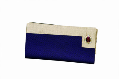 53% OFF on Bag Berry Richness of Brooch Women Casual, Party Blue Silk Clutch