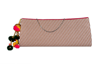 10% OFF on Aarnacraft 616 Women Party Gold Brocade Clutch 10% OFF on Aarnacraft 616 Women Party Gold Brocade Clutch